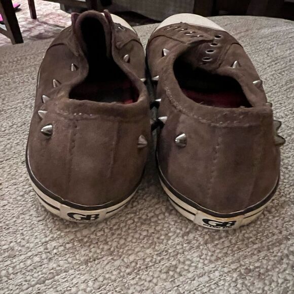 GB Giani Bini brown suede size 8 lace-less slide on sneakers with studs - Picture 5 of 7